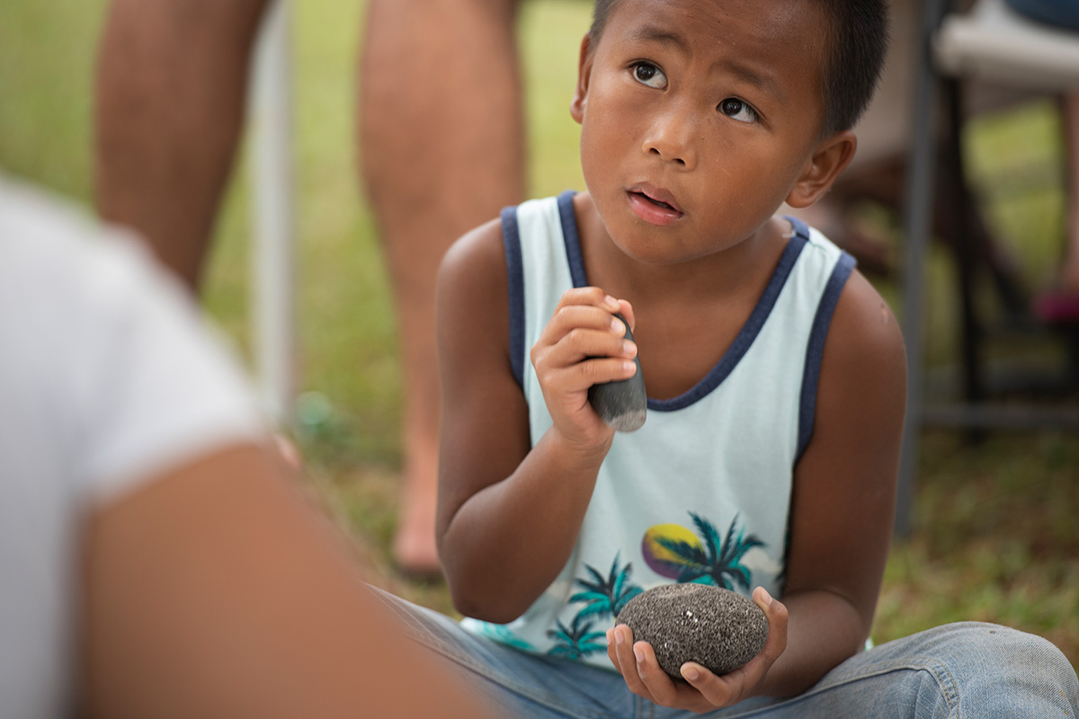 Pokahu Carving at Festivals of Lanai